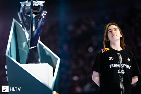 WBG选手数据： Xiaohu 、 Light 、Xiaohao三人数据糟糕